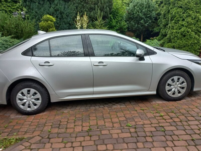 Toyota Corolla 1.6 16V Valvematic 132KM FV23% 1rej.2020r 39700 export E21 (2019-)