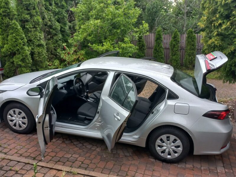 Toyota Corolla 1.6 16V Valvematic 132KM FV23% 1rej.2020r 39700 export E21 (2019-)
