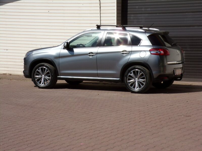 Peugeot 4008 Xenon /4X4 /Skóry /Led /Navi /1,6 /114KM /2013