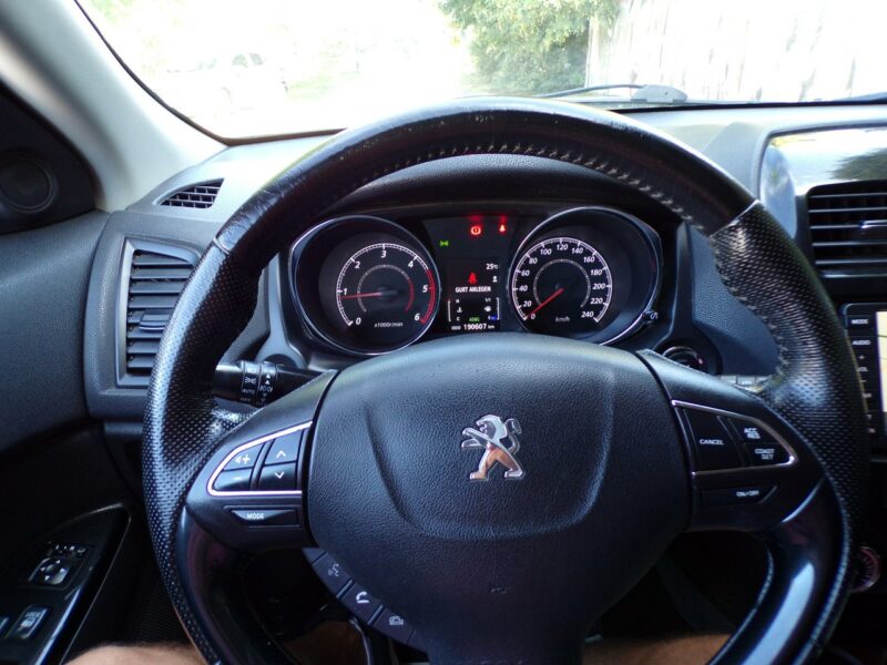 Peugeot 4008 Xenon /4X4 /Skóry /Led /Navi /1,6 /114KM /2013