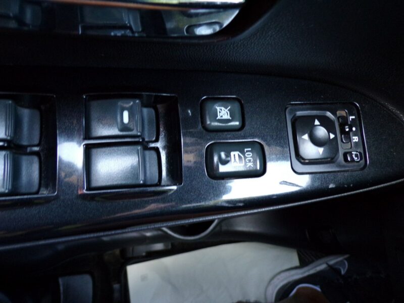 Peugeot 4008 Xenon /4X4 /Skóry /Led /Navi /1,6 /114KM /2013