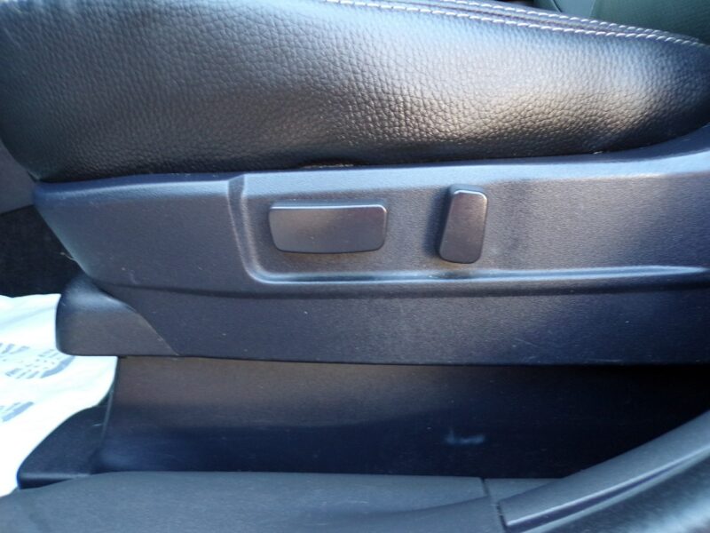 Peugeot 4008 Xenon /4X4 /Skóry /Led /Navi /1,6 /114KM /2013