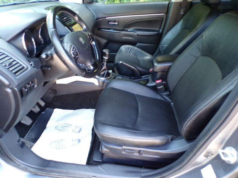 Peugeot 4008 Xenon /4X4 /Skóry /Led /Navi /1,6 /114KM /2013