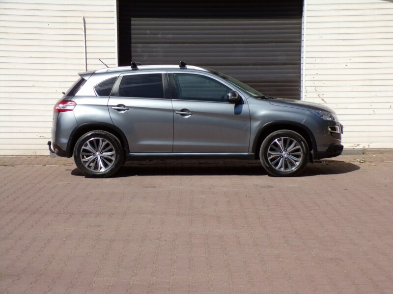 Peugeot 4008 Xenon /4X4 /Skóry /Led /Navi /1,6 /114KM /2013