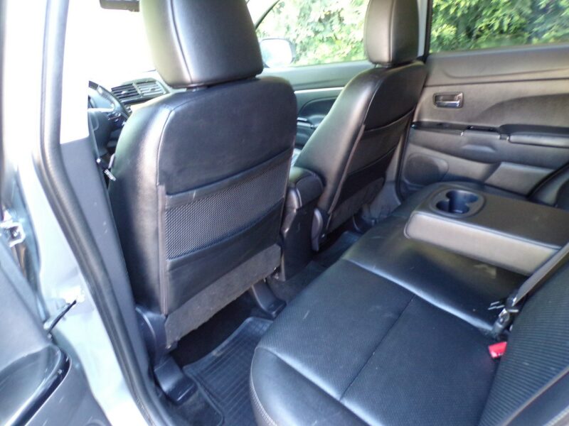 Peugeot 4008 Xenon /4X4 /Skóry /Led /Navi /1,6 /114KM /2013