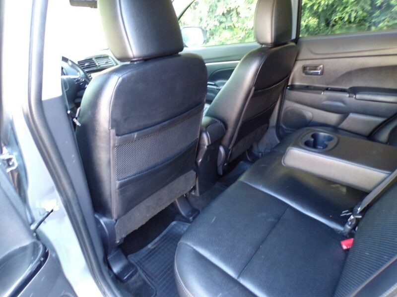 Peugeot 4008 Xenon /4X4 /Skóry /Led /Navi /1,6 /114KM /2013