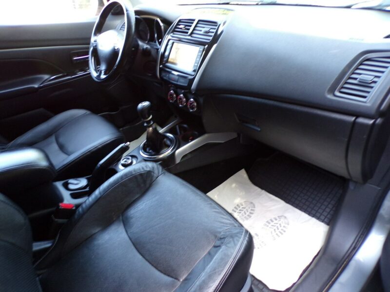 Peugeot 4008 Xenon /4X4 /Skóry /Led /Navi /1,6 /114KM /2013