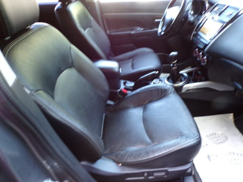 Peugeot 4008 Xenon /4X4 /Skóry /Led /Navi /1,6 /114KM /2013