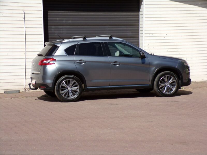 Peugeot 4008 Xenon /4X4 /Skóry /Led /Navi /1,6 /114KM /2013
