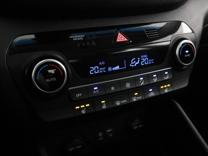 Hyundai Tucson 1.6 Advantage Klima Navi Tempomat Grzana Kierownica Fotele Kamera LED III (2015-2020)