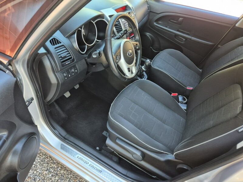 Kia Venga 1.4B, Klimatronik, wolne ręce, 2014 Rej, Przebieg 161tyś km