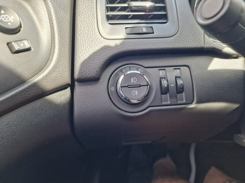 Opel Insignia 2.0 CDTI 120 KM, Klimatyzacja, LED, Bluetooth, Grzane Fotele, Alufelgi A (2008-2017)
