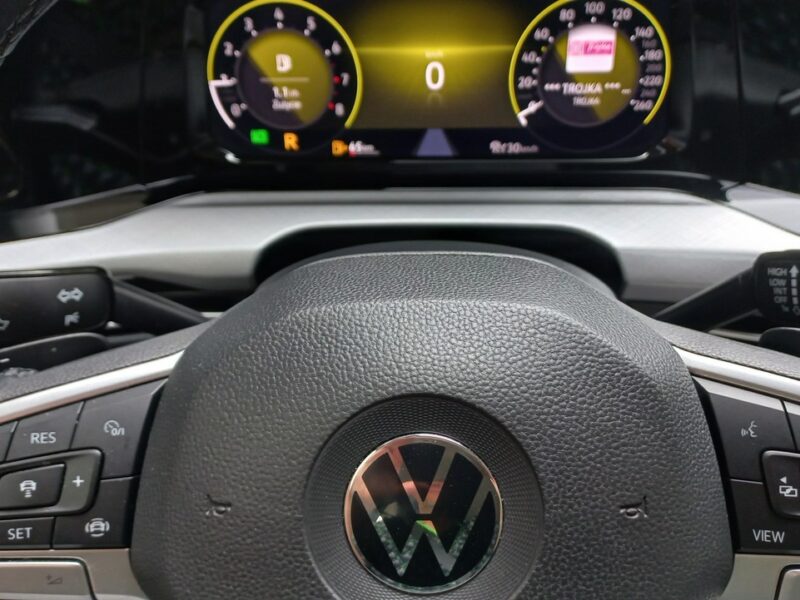 Volkswagen Golf DSG 1.5 eTSI EVO Salon PL Pełen serwis FV23% 55900 Netto ManetkiF1 VIII (2020-)