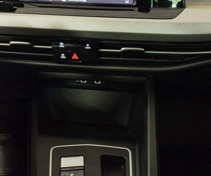 Volkswagen Golf DSG 1.5 eTSI EVO Salon PL Pełen serwis FV23% 55900 Netto ManetkiF1 VIII (2020-)