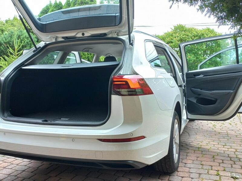 Volkswagen Golf DSG 1.5 eTSI EVO Salon PL Pełen serwis FV23% 55900 Netto ManetkiF1 VIII (2020-)