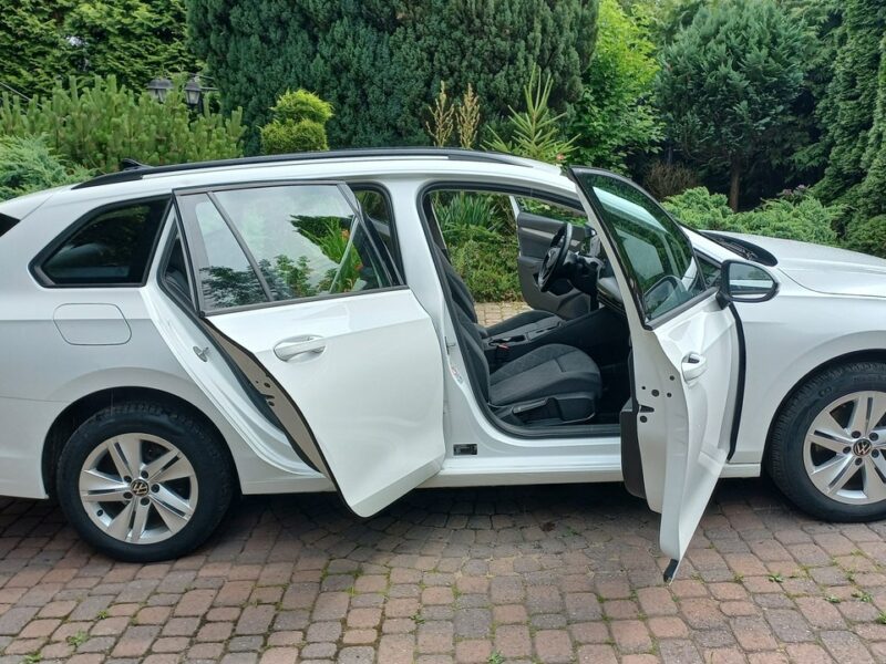 Volkswagen Golf DSG 1.5 eTSI EVO Salon PL Pełen serwis FV23% 55900 Netto ManetkiF1 VIII (2020-)