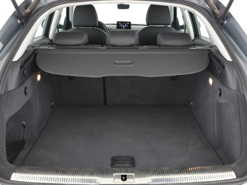 Audi Q3 4x4 xenon navi klima grzane fotele czujniki parkowania I (2011-2018)
