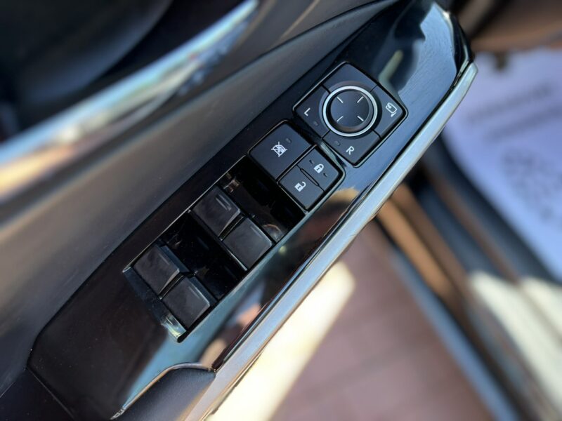 Lexus IS is300h, Stan bardzo dobry III (2013-)