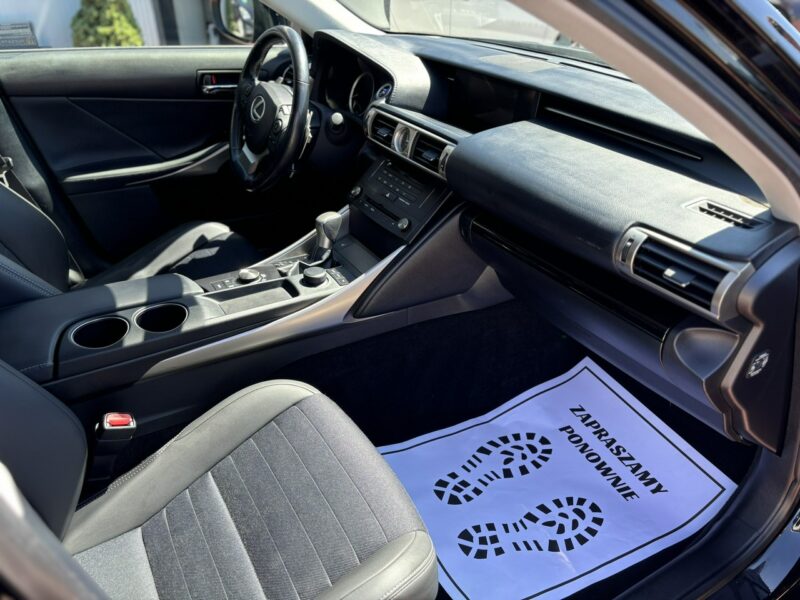 Lexus IS is300h, Stan bardzo dobry III (2013-)