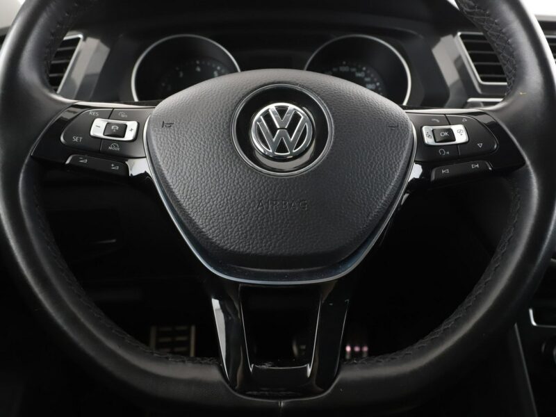 Volkswagen Tiguan GRATIS! Pakiet Serwisowy o wartości 1000 zł! II (2016-2024)