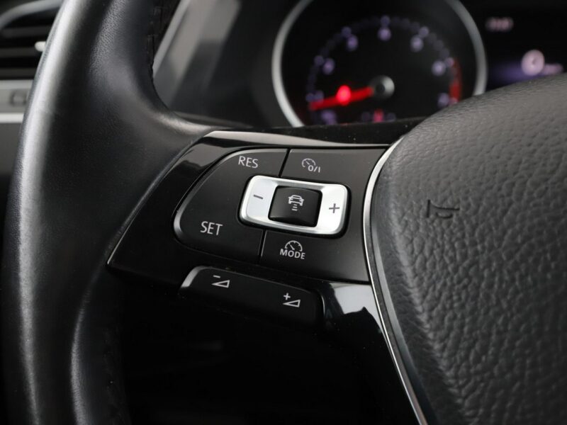 Volkswagen Tiguan GRATIS! Pakiet Serwisowy o wartości 1000 zł! II (2016-2024)