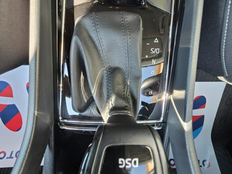 Škoda Karoq Tylko Salon Polska 1Właściciel BEZWYPADKOWY automat
