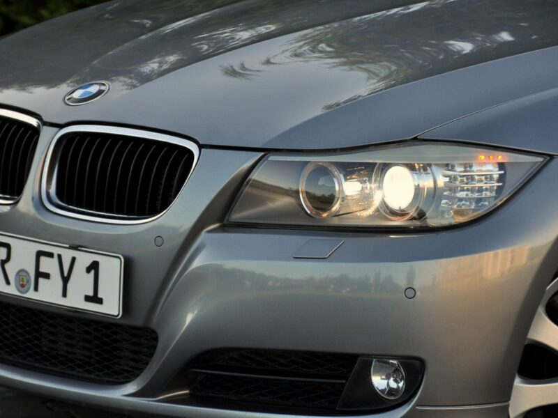 BMW 320 2.0d(143KM)*Lift*Xenon*Navi*Panorama*El.Fotele*Welur*2xPark.*Alu17"ASO E90E91E92E93(2005-2012)
