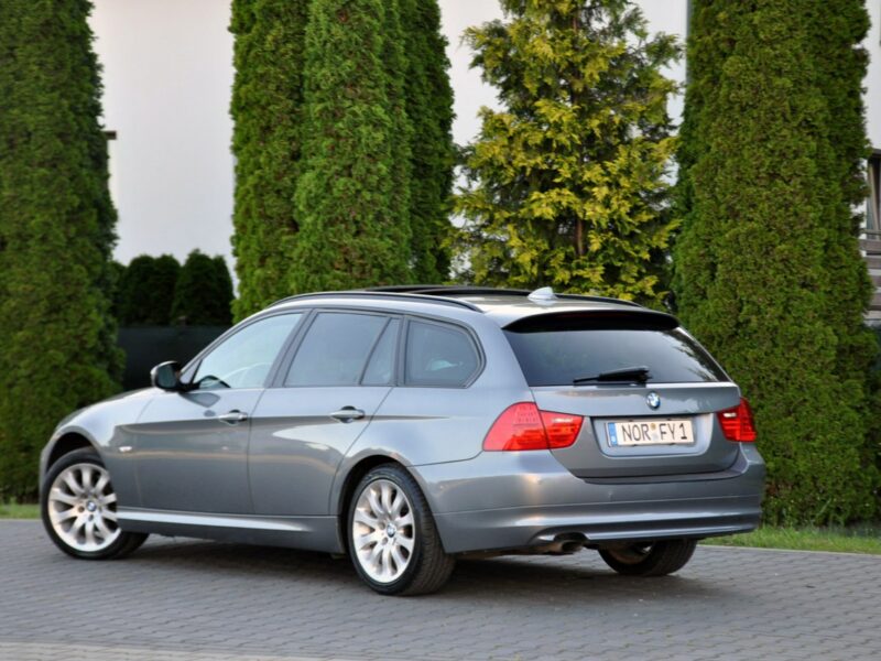 BMW 320 2.0d(143KM)*Lift*Xenon*Navi*Panorama*El.Fotele*Welur*2xPark.*Alu17"ASO E90E91E92E93(2005-2012)