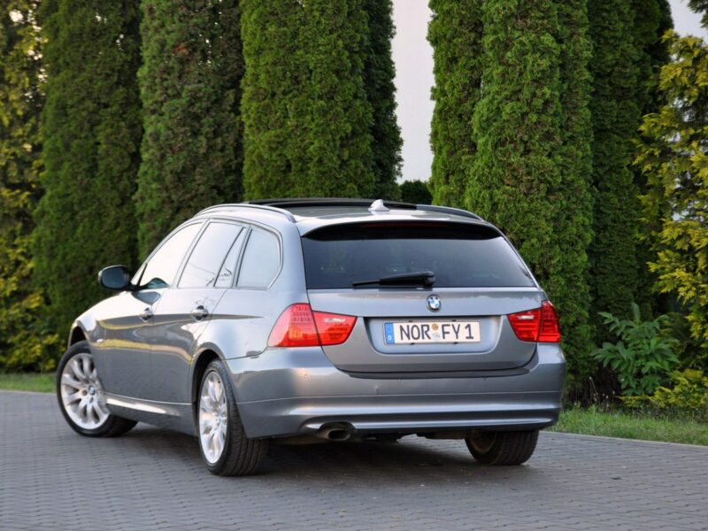 BMW 320 2.0d(143KM)*Lift*Xenon*Navi*Panorama*El.Fotele*Welur*2xPark.*Alu17"ASO E90E91E92E93(2005-2012)