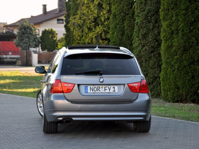 BMW 320 2.0d(143KM)*Lift*Xenon*Navi*Panorama*El.Fotele*Welur*2xPark.*Alu17"ASO E90E91E92E93(2005-2012)