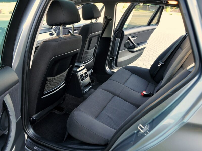 BMW 320 2.0d(143KM)*Lift*Xenon*Navi*Panorama*El.Fotele*Welur*2xPark.*Alu17"ASO E90E91E92E93(2005-2012)