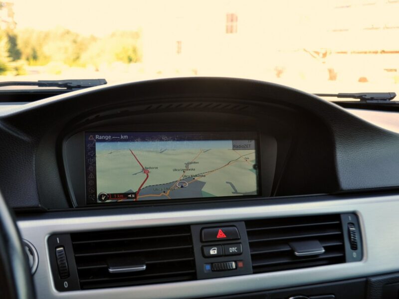 BMW 320 2.0d(143KM)*Lift*Xenon*Navi*Panorama*El.Fotele*Welur*2xPark.*Alu17"ASO E90E91E92E93(2005-2012)