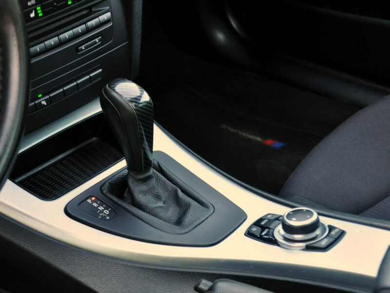 BMW 320 2.0d(143KM)*Lift*Xenon*Navi*Panorama*El.Fotele*Welur*2xPark.*Alu17"ASO E90E91E92E93(2005-2012)
