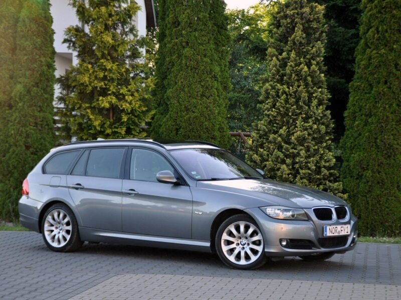 BMW 320 2.0d(143KM)*Lift*Xenon*Navi*Panorama*El.Fotele*Welur*2xPark.*Alu17"ASO E90E91E92E93(2005-2012)