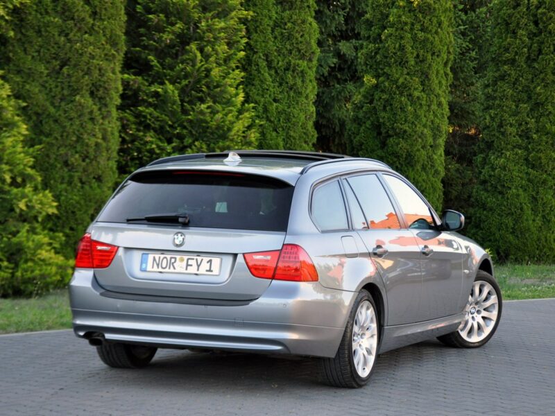 BMW 320 2.0d(143KM)*Lift*Xenon*Navi*Panorama*El.Fotele*Welur*2xPark.*Alu17"ASO E90E91E92E93(2005-2012)