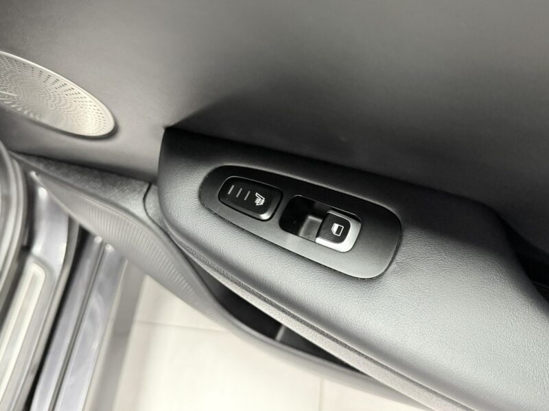 Kia Stinger 2.0tgdi 255km * GT-LINE * Harman/Kardon * Kamera360 * Head-up * Vat23%