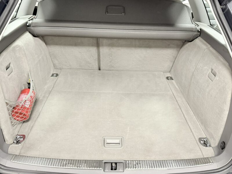 Audi A4 2.0 MPI 130KM ALT*Ambiente * Klimatronic * Tempomat * Relingi * Isofix B7 (2004-2007)