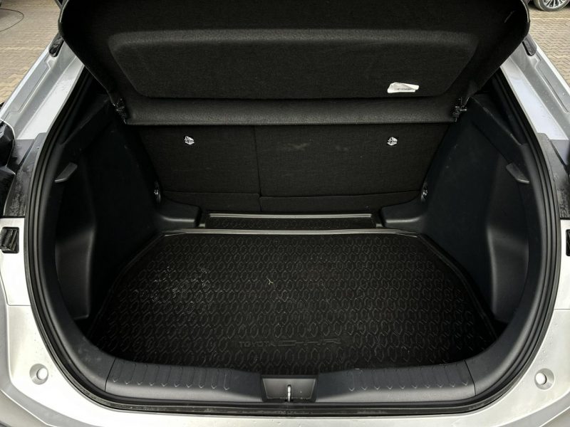 Toyota C-HR 1.8 HSD 140KM STYLE, salon Polska, gwarancja, FV23%