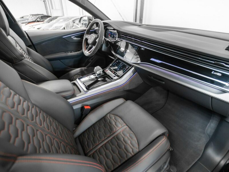 Audi RS Q8 600KM. Specyfikacja na 938 000 zł! Gwarancja 05.2026. FV23%.