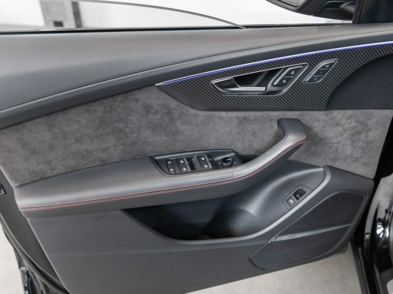 Audi RS Q8 600KM. Specyfikacja na 938 000 zł! Gwarancja 05.2026. FV23%.