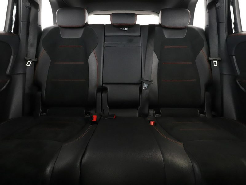 Mercedes GLB FV23% 7 os. full LED skóra/alcantara ambienta pakiet night kamery