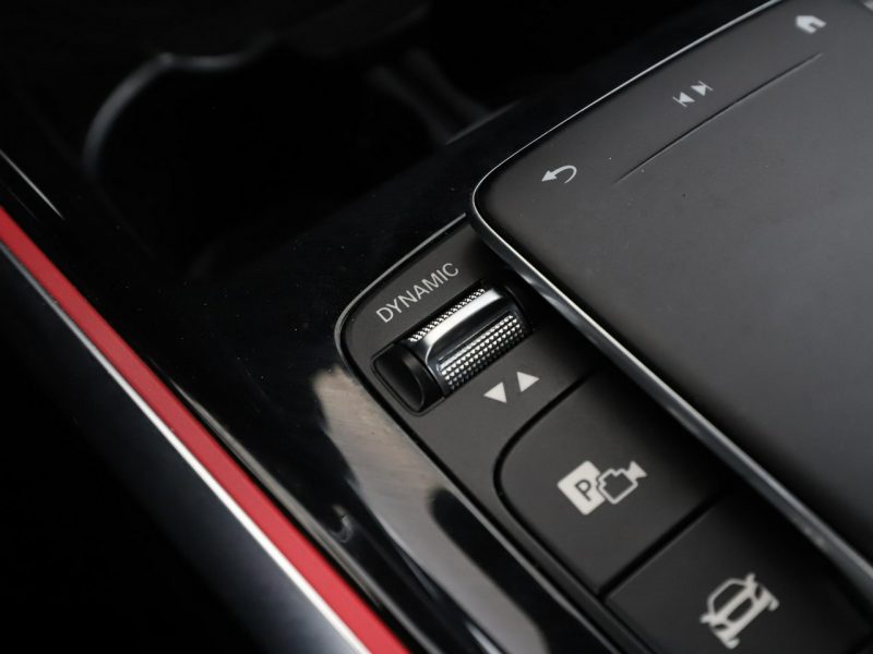 Mercedes GLB FV23% 7 os. full LED skóra/alcantara ambienta pakiet night kamery