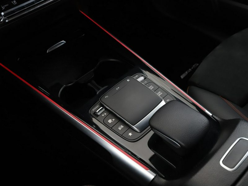 Mercedes GLB FV23% 7 os. full LED skóra/alcantara ambienta pakiet night kamery