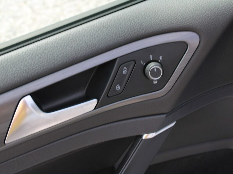 Volkswagen Golf Comfortline A Gwarancja Auto-Hold VII (2012-)