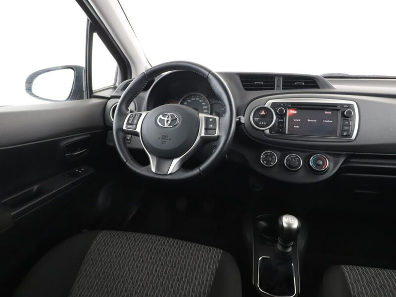 Toyota Yaris niski przebieg kamera ks.serwisowa III (2011-2019)
