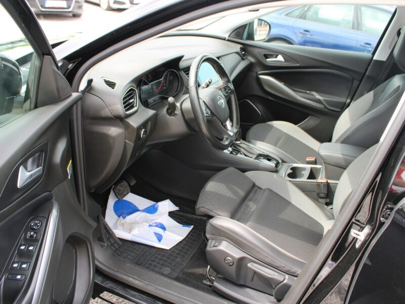 Opel Grandland X 1.6 Turbo Elegance Bussines Pack Automat