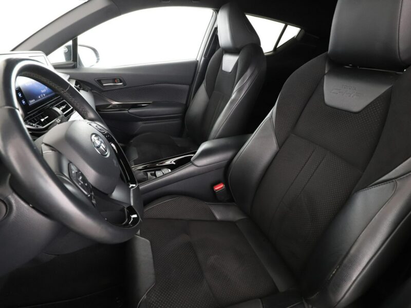 Toyota C-HR Dynamic grzane fotele PDC-kamera ACC półskóra