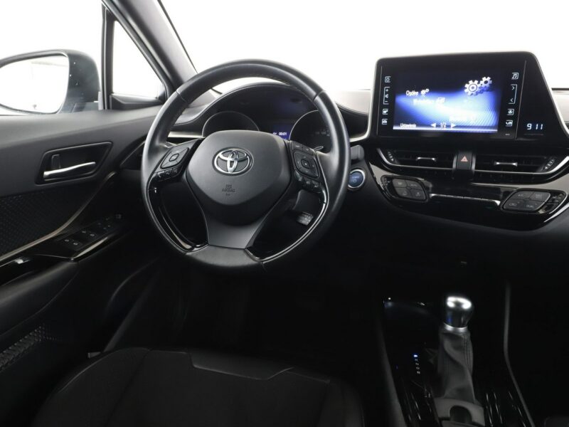 Toyota C-HR Dynamic grzane fotele PDC-kamera ACC półskóra
