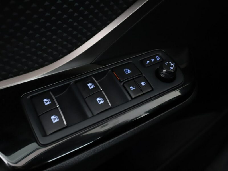 Toyota C-HR Dynamic grzane fotele PDC-kamera ACC półskóra