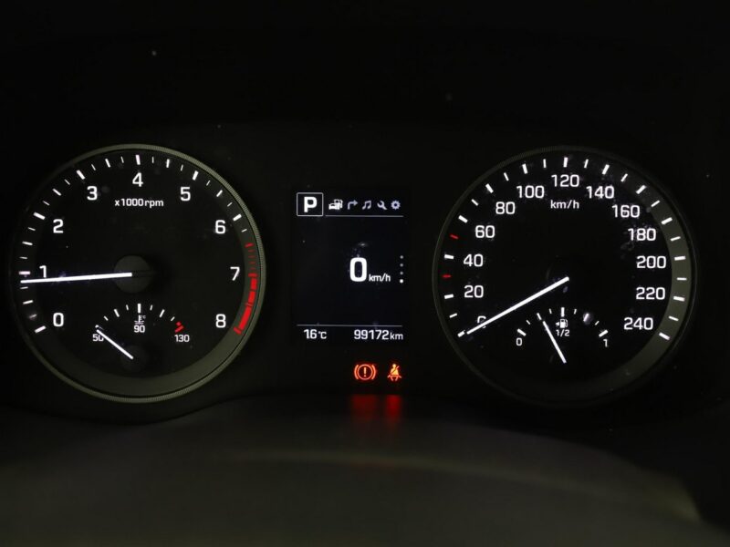 Hyundai Tucson Automat navi klima auto kamera i czujniki parkowania grzane fotele III (2015-2020)